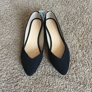FINAL SALE! NWT Black Point Toe Flats